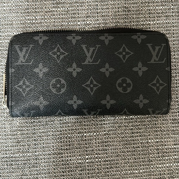 Louis Vuitton Handbags - Louis Vuitton Zippy Wallet